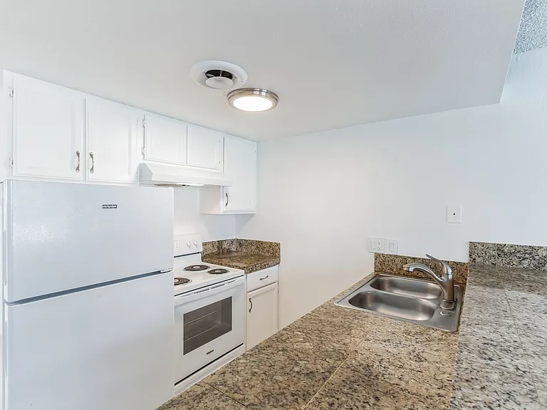 73355 Guadalupe Avenue — Photo 32