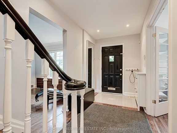3rd image of 112 Dewbourne Ave