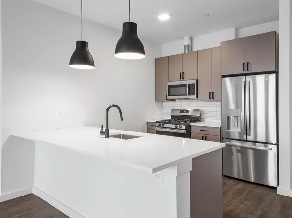 Evanston Gateway, 100 Chicago Ave #301, Evanston, IL 60202