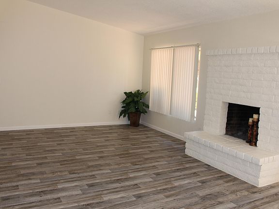 5th image of 14815 N 25th Dr Unit 4