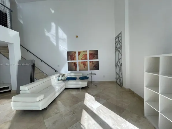 1060 Brickell Ave, Miami, FL