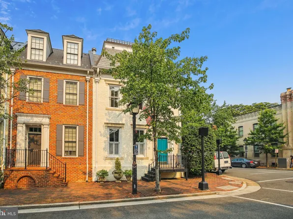 130 N Columbus St, Alexandria, VA 22314