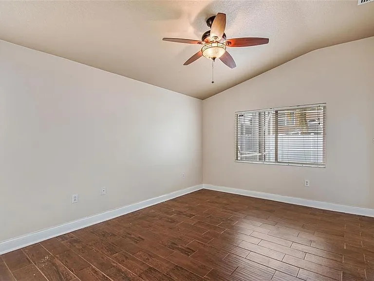 4007 Harbor Lake Dr — Photo 15