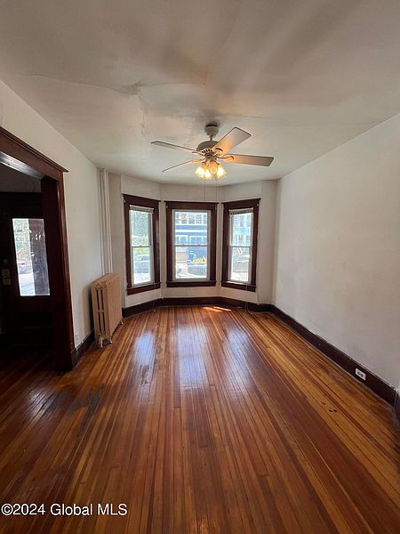 5th image of 10 Stanwix Street