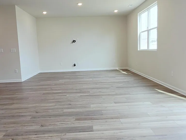 11144 Castlebrook Dr — Photo 16