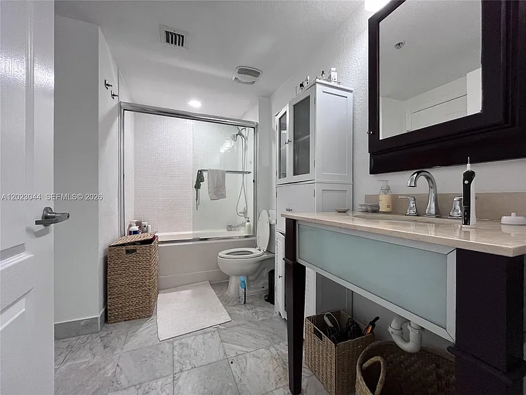 500 NE 29th St #1005 — Photo 20