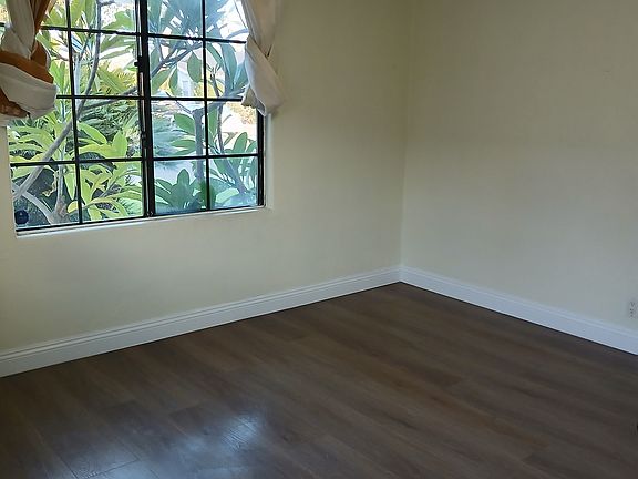 5th image of 14740 1/2 Betty Jean Ave