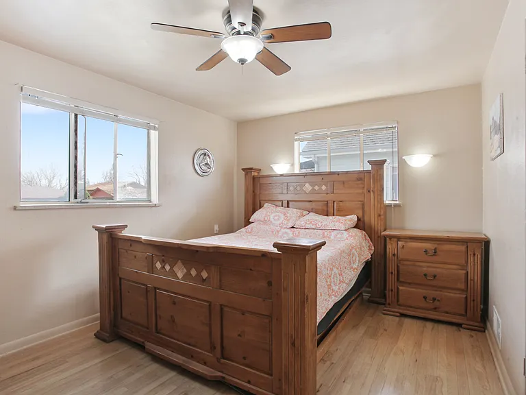 35 S Meade St — Photo 1