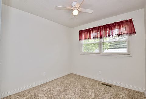 5th image of 4027 W Creighton Ter