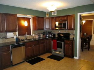 510 S Valley Rd, Olathe, KS 66061