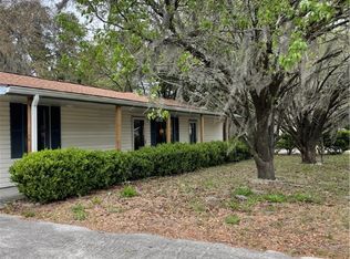 604 E Montgomery Cross Rd, Savannah, GA 31406