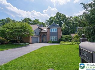 2914 Sheffield Dr, Emmaus, PA
