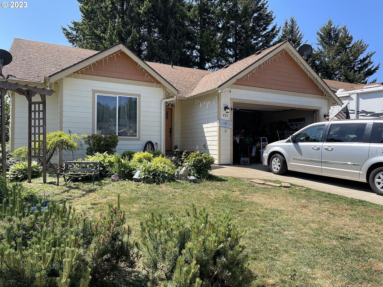 425 NW 6th St, Willamina, OR 97396 Zillow