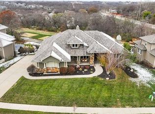 9108 Falcon Ridge Dr, Lenexa, KS 66220