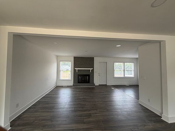 4th image of 5701 Wildberry Dr
