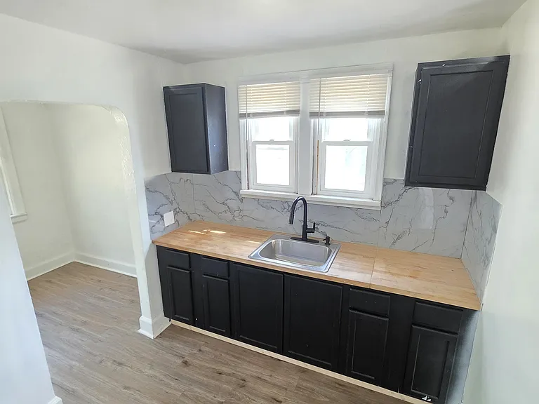 15760 Littlefield St — Photo 6