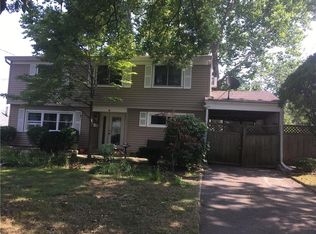 6 Longview Rd, Old Bridge, NJ 08857