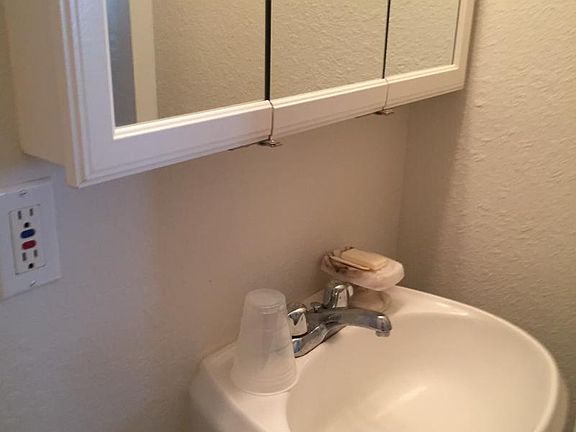 5th image of 9609A Missouri St