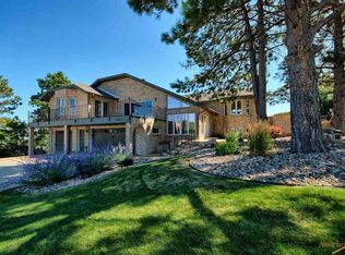 4610 Carriage Hills Dr, Rapid City, SD 57702
