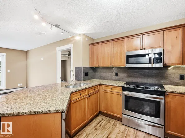 13830 150th Ave NW #406, Edmonton, AB T6V 1X2