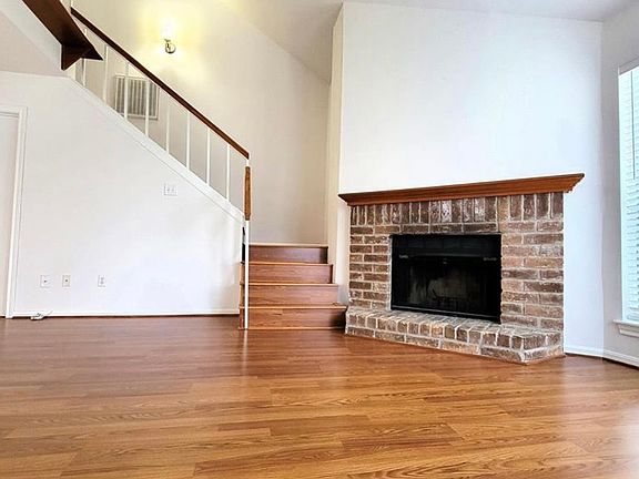 2nd image of 3100 Walnut Bend Ln
