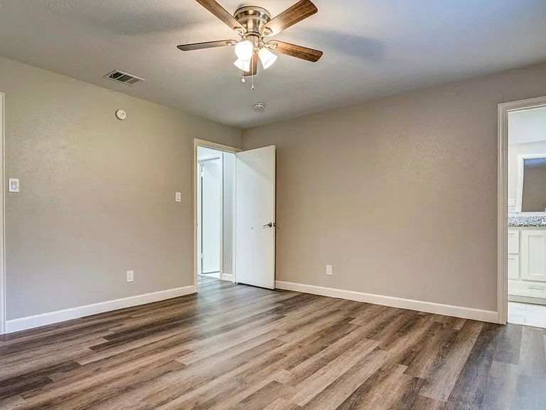 7813 Evening Star Dr — Photo 15