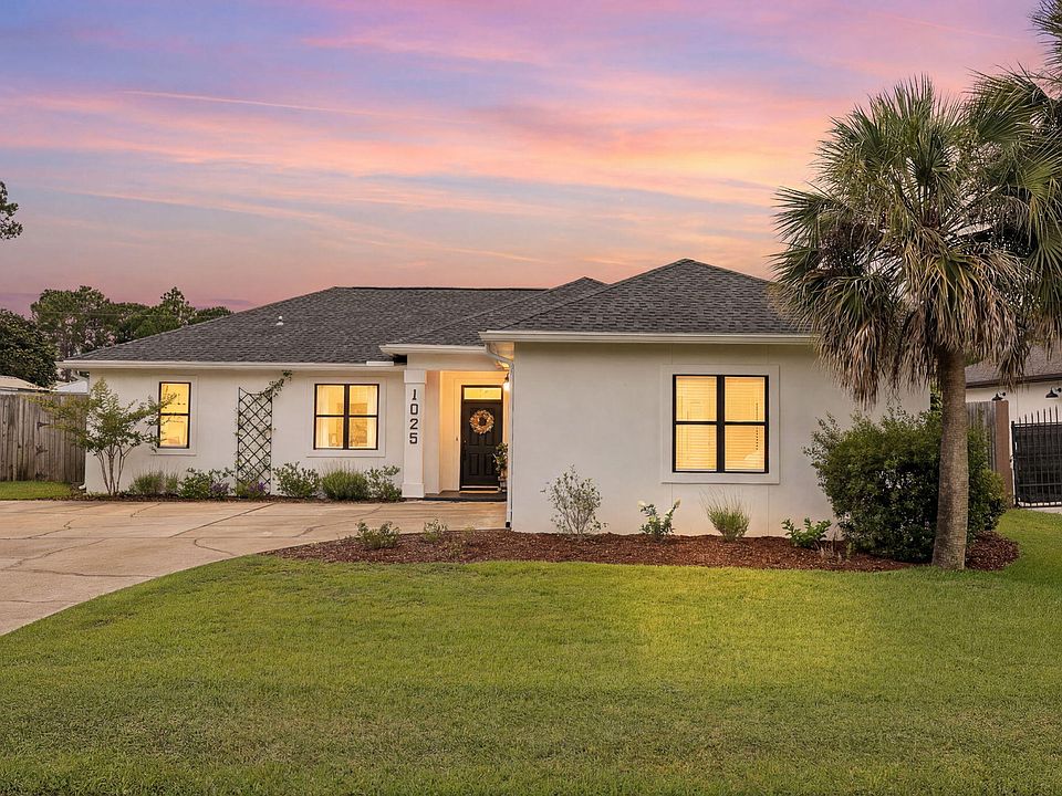 1st image of 1025 Forest Shore Dr