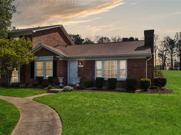 4827 Tower Rd APT E, Greensboro, NC 27410