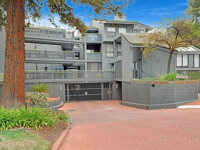 1618 San Miguel Dr — Photo 2