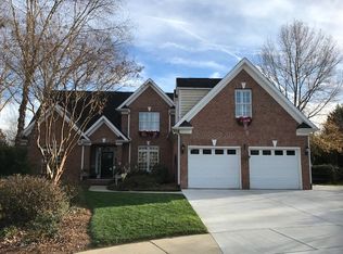 8565 Waterford Village Ct, Clemmons, NC 27012