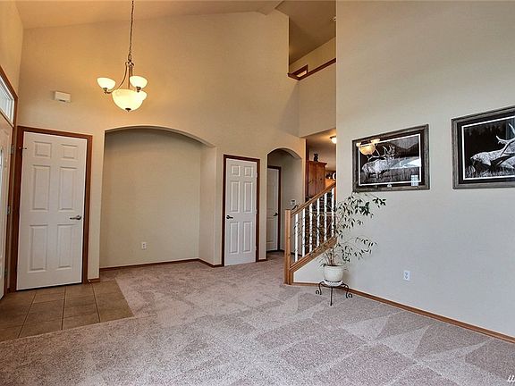 4th image of 207 Johns St NE