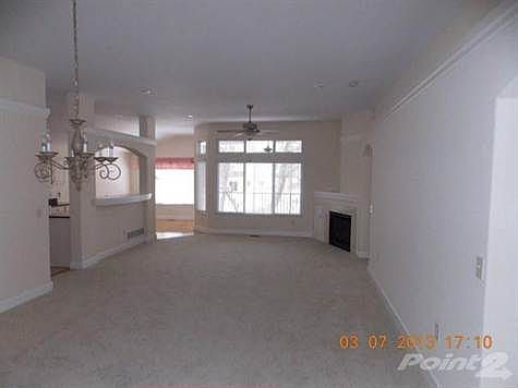 4th image of 2532 Saint Charles Cir