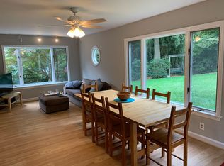 9608 Cedar Ln, Bethesda, MD 20814
