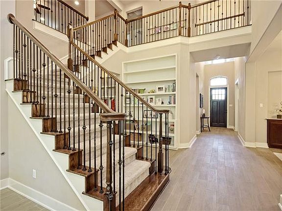 3rd image of 3304 Crystal Hill Dr