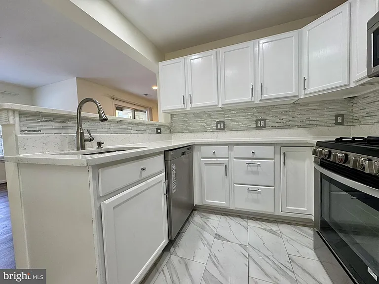 11812 Eton Manor Dr #104 — Photo 15