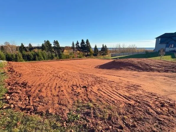 6 Harvest Dr, Stratford, PE C1B 0G8