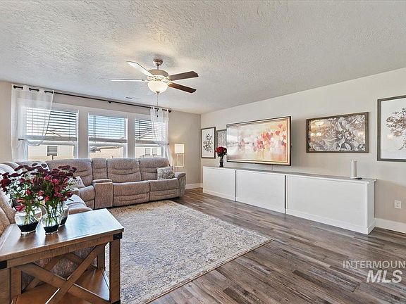 2nd image of 16719 Hopper Ave