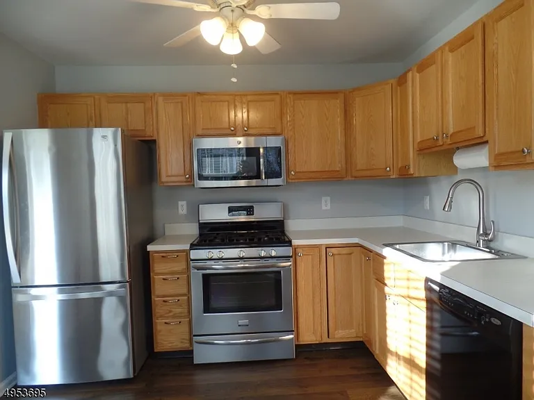 246 Marcia Way — Photo 7