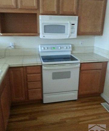 4th image of 5100 Manor Ridge Dr Unit S