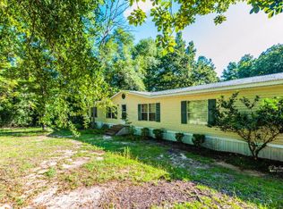 565 Laura Ln, Newton, AL 36352