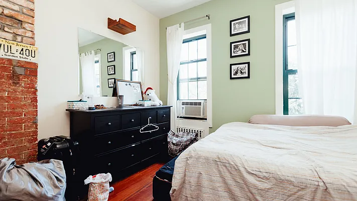 Rented by Nooklyn NYC LLC | media 29