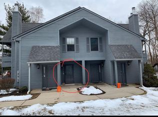 406 Woodhaven Dr, Edison, NJ 08817