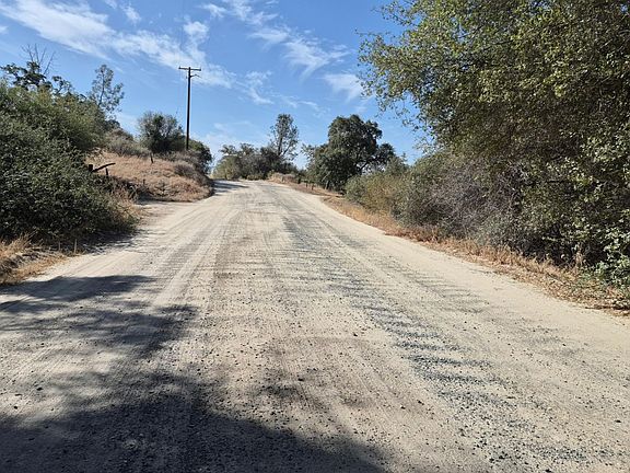 4th image of 31148 Hogans Mountain Rd