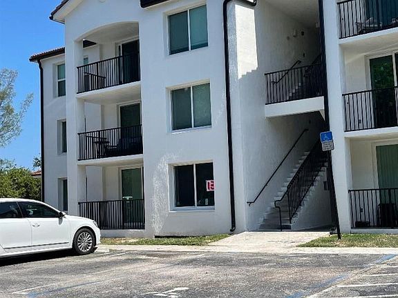 2nd image of 1304 Villa Circle #1304