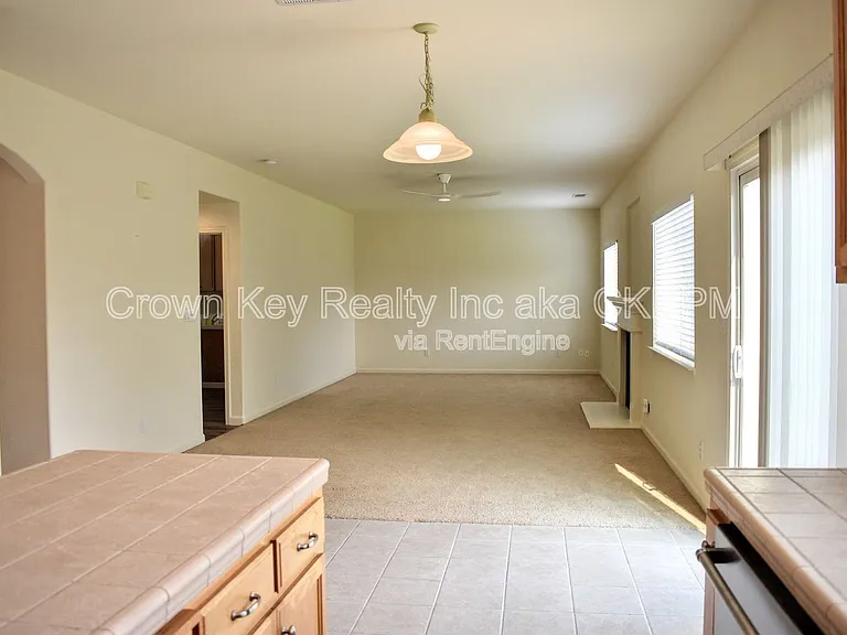 767 Bishop St — Photo 13