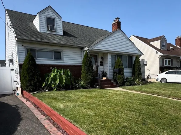 56 Branch Avenue, Freeport, NY 11520