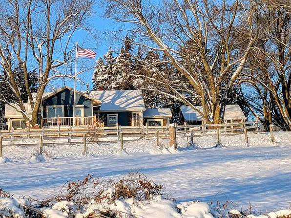 1903 Quail Ridge Ave, Winterset, IA 50273