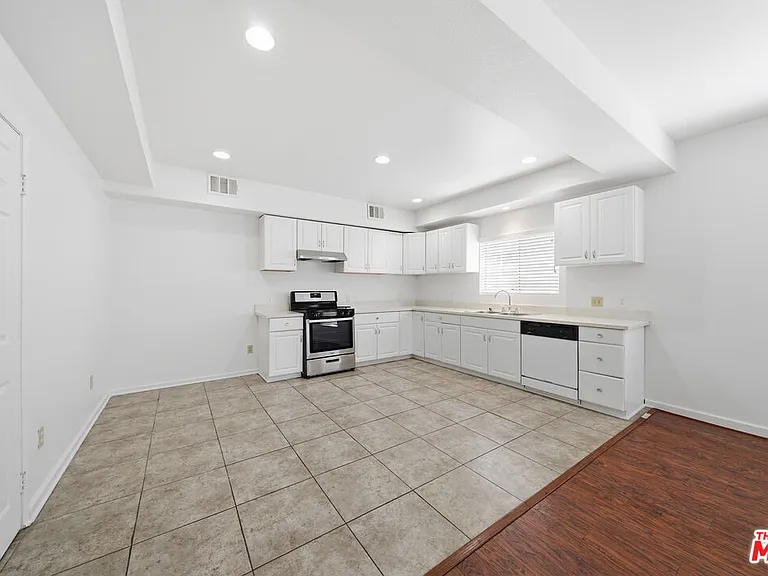 1224 Crenshaw Blvd — Photo 22