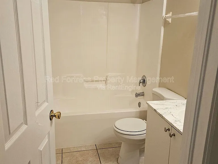 104 Gordon Ave S — Photo 5