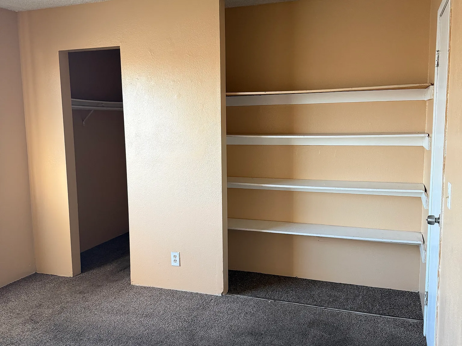 2 bed, 1.5 bath, 828 sqft, $1,600 — Photo 4